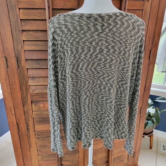 PPLA brand Women's Blouse lightweight sweater gold Shimmer size large oversized‎ - Picture 3 of 5